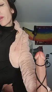 freyamoret online show from February 3, 2026, 6:51 am