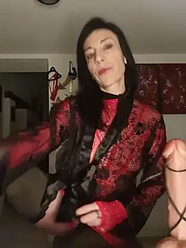 freyamoret online show from April 30, 2026, 2:29 am