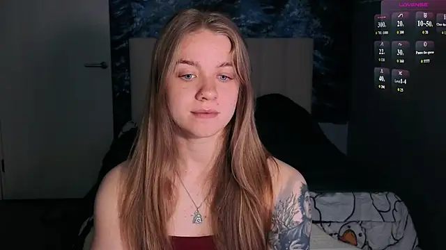 Snapshot of candy_maggie chatting on May 14, 2026, 5:42 pm candy maggie online show from May 14, 2026, 5:42 pm
