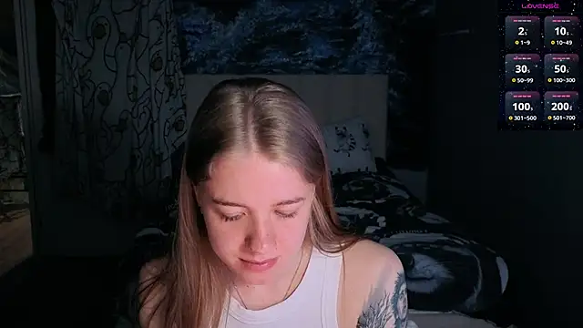 Snapshot of candy_maggie chatting on May 16, 2026, 6:17 pm candy maggie online show from May 16, 2026, 6:17 pm
