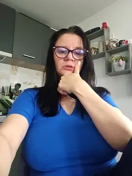 KristenVega online show from March 29, 2026, 11:10 am