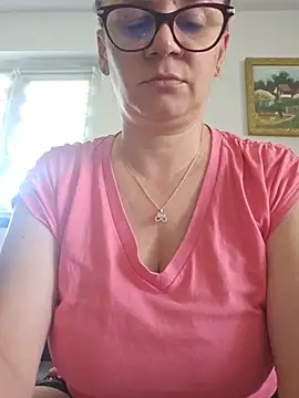 KristenVega online show from June 19, 2026, 7:56 am
