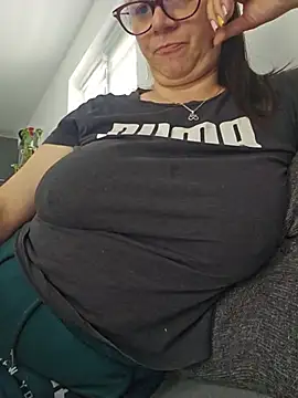 KristenVega online show from July 24, 2026, 10:13 am