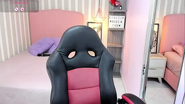 AMELIETARSON online show from February 25, 2025, 7:03 pm