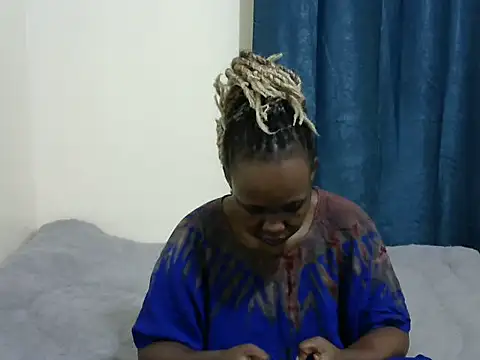 Snapshot of Kariselle- chatting on November 21, 2025, 5:44 pm Kariselle- online show from November 21, 2025, 5:44 pm