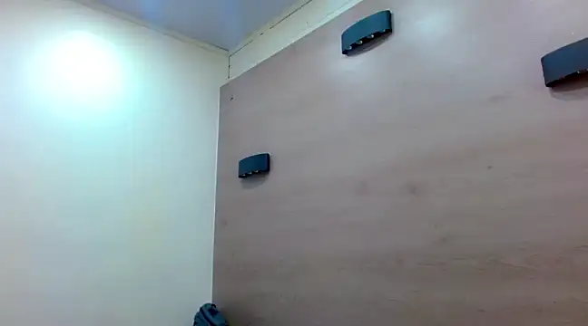 Snapshot of Sr_BonnyEthan chatting on January 7, 2025, 1:24 pm Sr BonnyEthan online show from January 7, 2025, 1:24 pm