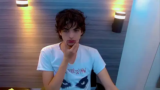 Sr BonnyEthan online show from July 16, 2026, 1:06 pm