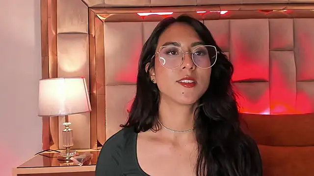 DaraBeckett online show from January 28, 2025, 6:28 pm