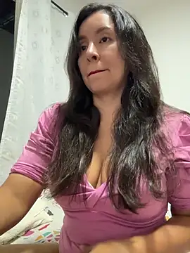 Snapshot of emely_sexx20 chatting on May 24, 2026, 12:37 am emely sexx20 online show from May 24, 2026, 12:37 am