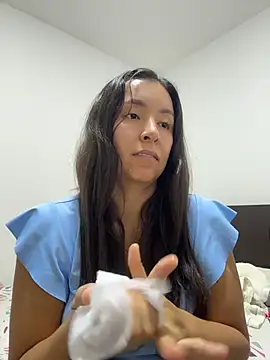 Snapshot of emely_sexx20 chatting on June 11, 2026, 2:11 am emely sexx20 online show from June 11, 2026, 2:11 am