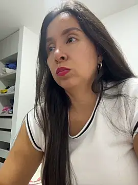 Snapshot of emely_sexx20 chatting on June 15, 2026, 12:46 am emely sexx20 online show from June 15, 2026, 12:46 am