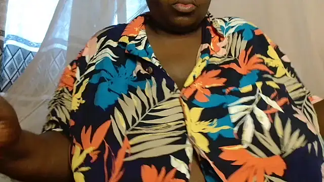 Snapshot of titi_fiesta chatting on April 24, 2026, 6:27 am titi fiesta online show from April 24, 2026, 6:27 am