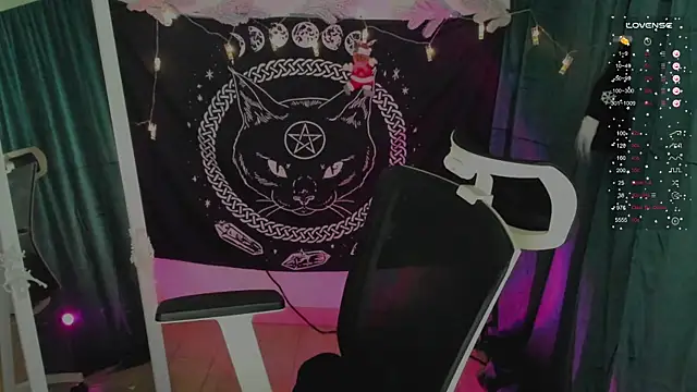 Snapshot of Sam_Mystery chatting on December 20, 2024, 7:39 pm Sam Mystery online show from December 20, 2024, 7:39 pm