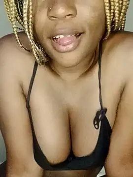 Snapshot of Mayah19 chatting on February 24, 2025, 1:42 pm Mayah19 online show from February 24, 2025, 1:42 pm