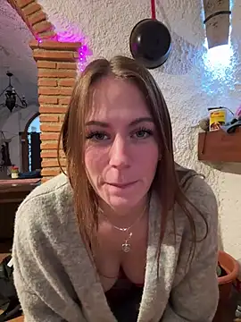 selenaluvv online show from December 14, 2024, 12:12 pm