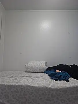 Snapshot of Edw95S chatting on March 14, 2026, 5:13 am Edw95S online show from March 14, 2026, 5:13 am