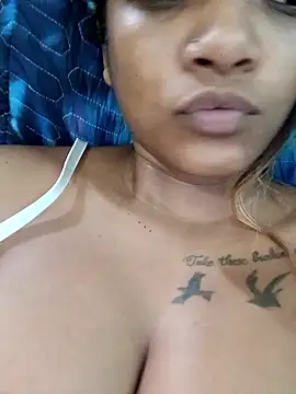 Indianqueen03 online show from January 9, 2026, 1:25 pm