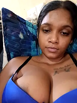 Indianqueen03 online show from February 26, 2026, 6:18 pm