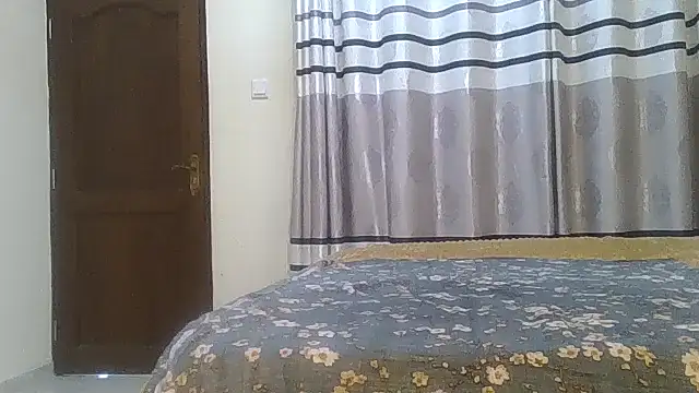 Snapshot of Fine_assie chatting on October 28, 2025, 1:03 pm Fine assie online show from October 28, 2025, 1:03 pm