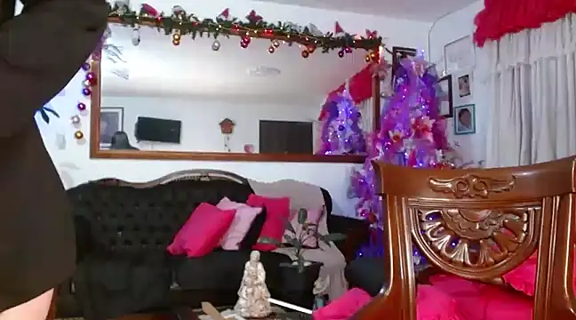 Snapshot of _diana_cute chatting on December 17, 2024, 12:01 am diana cute online show from December 17, 2024, 12:01 am