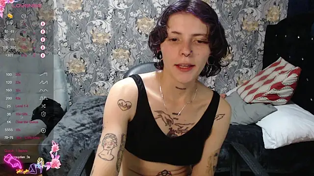 Snapshot of pretty_cristal69 chatting on May 13, 2026, 12:30 am pretty cristal69 online show from May 13, 2026, 12:30 am