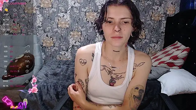 Snapshot of pretty_cristal69 chatting on May 17, 2026, 12:56 pm pretty cristal69 online show from May 17, 2026, 12:56 pm