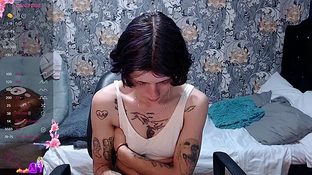 Snapshot of pretty_cristal69 chatting on June 8, 2026, 10:10 pm pretty cristal69 online show from June 8, 2026, 10:10 pm