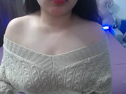 Snapshot of Mochi_Soft chatting on February 11, 2025, 7:02 am Mochi Soft online show from February 11, 2025, 7:02 am