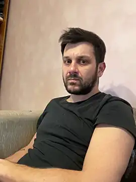 Snapshot of MaeltraJoy chatting on December 7, 2024, 11:18 am MaeltraJoy online show from December 7, 2024, 11:18 am