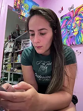 Snapshot of Rousse92 chatting on May 18, 2026, 1:02 am Rousse92 online show from May 18, 2026, 1:02 am