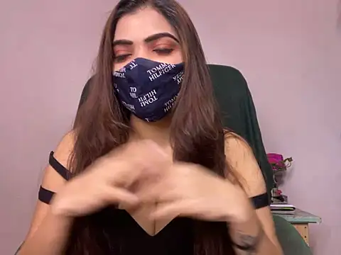 Snapshot of Fantastic_ruby chatting on October 17, 2025, 7:16 pm Fantastic ruby online show from October 17, 2025, 7:16 pm