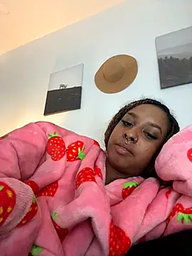 Your Paris online show from October 10, 2025, 7:13 pm