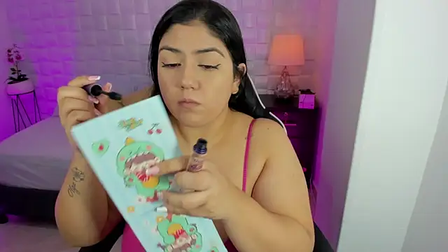 Snapshot of iris_torrez_ chatting on May 26, 2026, 12:23 pm iris torrez online show from May 26, 2026, 12:23 pm