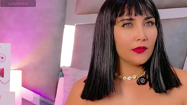 Evangeline Taylorr online show from December 4, 2025, 1:15 am