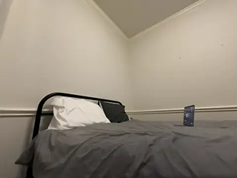 magicalc00ch online show from April 17, 2026, 7:17 pm