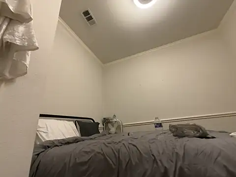 magicalc00ch online show from April 21, 2026, 12:12 am