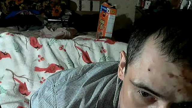 Snapshot of JustTylerr chatting on July 29, 2026, 6:55 am JustTylerr online show from July 29, 2026, 6:55 am