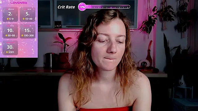 Snapshot of Elly_Helly chatting on October 28, 2025, 7:49 pm Elly Helly online show from October 28, 2025, 7:49 pm