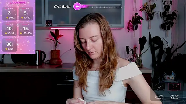 Snapshot of Elly_Helly chatting on November 21, 2025, 8:51 pm Elly Helly online show from November 21, 2025, 8:51 pm