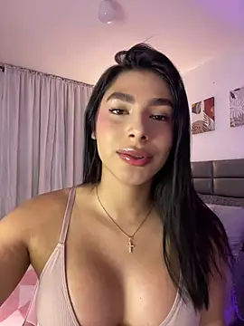 Snapshot of IsabelleFoxx_ chatting on May 21, 2026, 12:50 am IsabelleFoxx online show from May 21, 2026, 12:50 am
