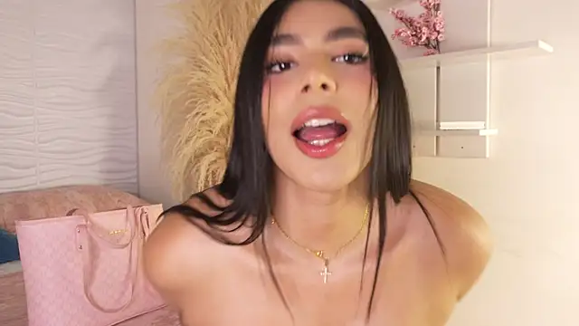IsabelleFoxx  online show from July 2, 2026, 10:27 pm