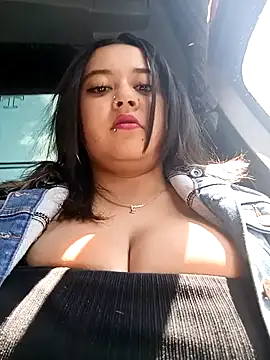 Snapshot of Cristal__04 chatting on January 21, 2025, 6:23 pm Cristal 04 online show from January 21, 2025, 6:23 pm