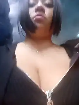 Snapshot of Cristal__04 chatting on February 25, 2025, 7:25 pm Cristal 04 online show from February 25, 2025, 7:25 pm