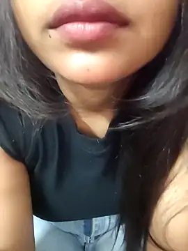 MohiniHott online show from February 13, 2025, 6:20 am