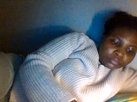 queenzuena online show from June 25, 2026, 11:09 pm