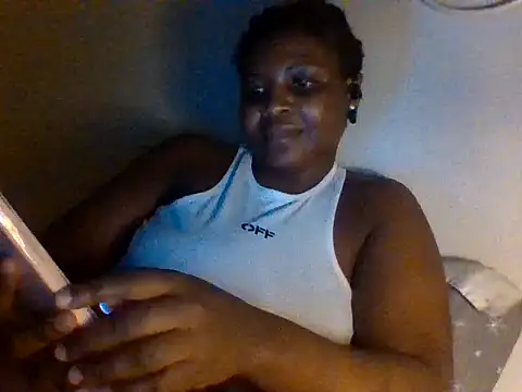 queenzuena online show from July 31, 2026, 9:36 pm