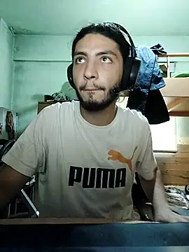 kleineid77 online show from September 17, 2025, 1:46 pm