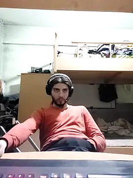 kleineid77 online show from January 5, 2026, 5:27 pm