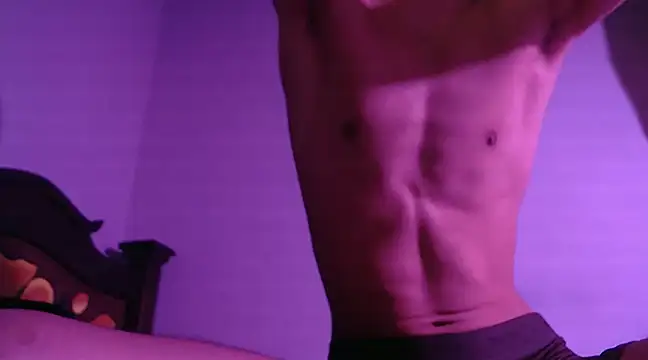 Snapshot of isaaclatino chatting on December 12, 2024, 8:14 am isaaclatino online show from December 12, 2024, 8:14 am