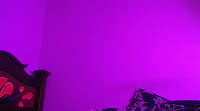 Snapshot of isaaclatino chatting on December 29, 2024, 6:14 am isaaclatino online show from December 29, 2024, 6:14 am